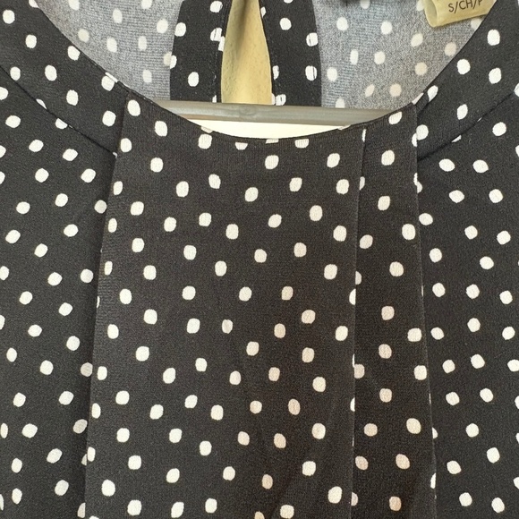 Karl Lagerfeld Paris Black with White Polka Dot Sleeveless Pullover Blouse - Picture 4 of 9